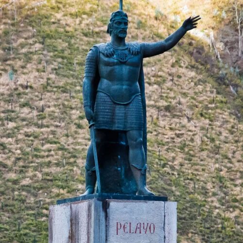 Estatua_de_Don_Pelayo_Covadonga